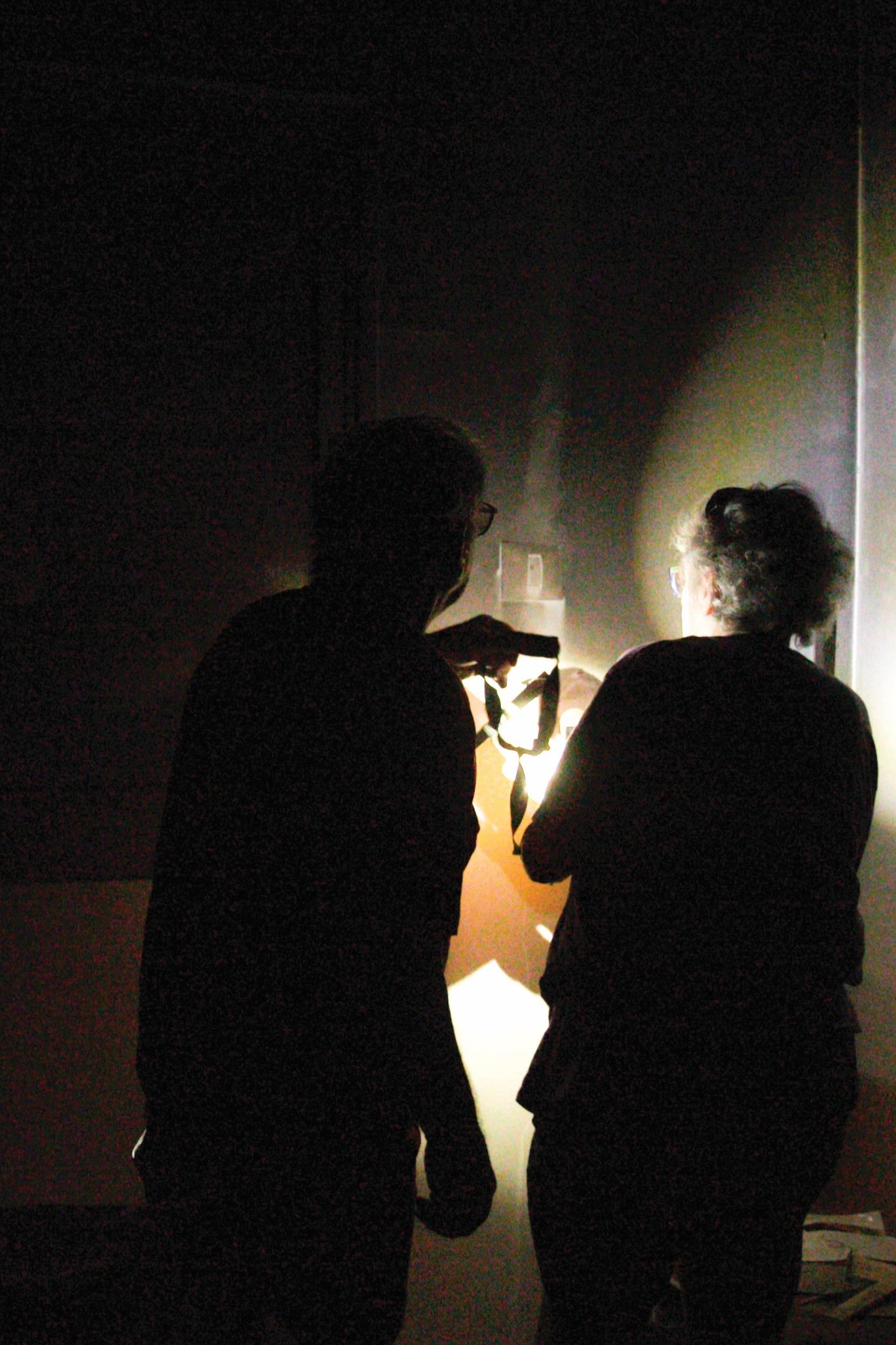 ȚINÂND-O PE LIAT / HOLDING LIAT, SUA, 2025